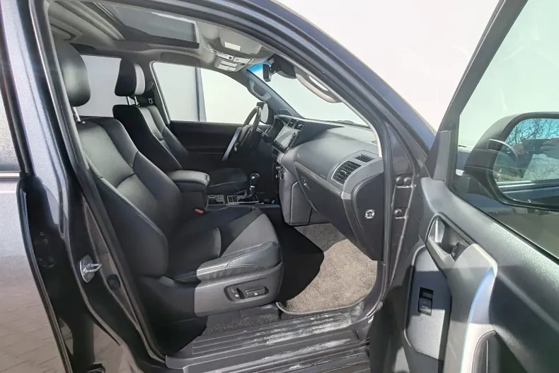 Toyota Land Cruiser din 2022 cu 170.835 km - oferta TOY197252 - foto 7