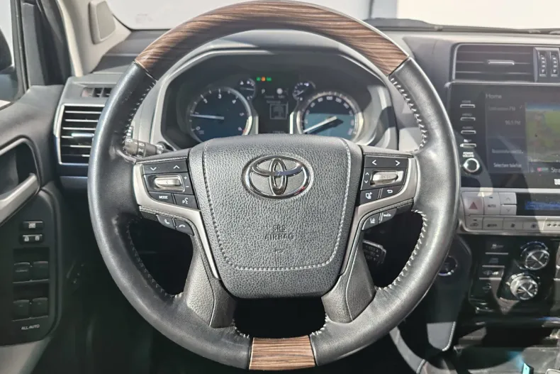 Toyota Land Cruiser din 2022 cu 170.835 km - oferta TOY197252 - foto 12