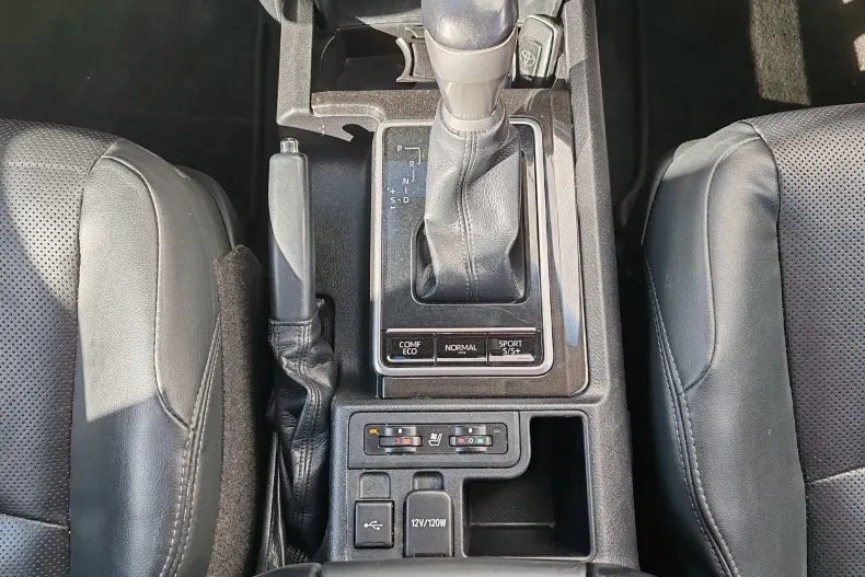 Toyota Land Cruiser din 2022 cu 170.835 km - oferta TOY197252 - foto 16