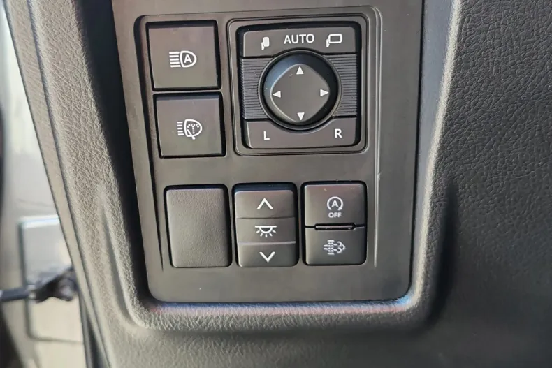 Toyota Land Cruiser din 2022 cu 170.835 km - oferta TOY197252 - foto 17