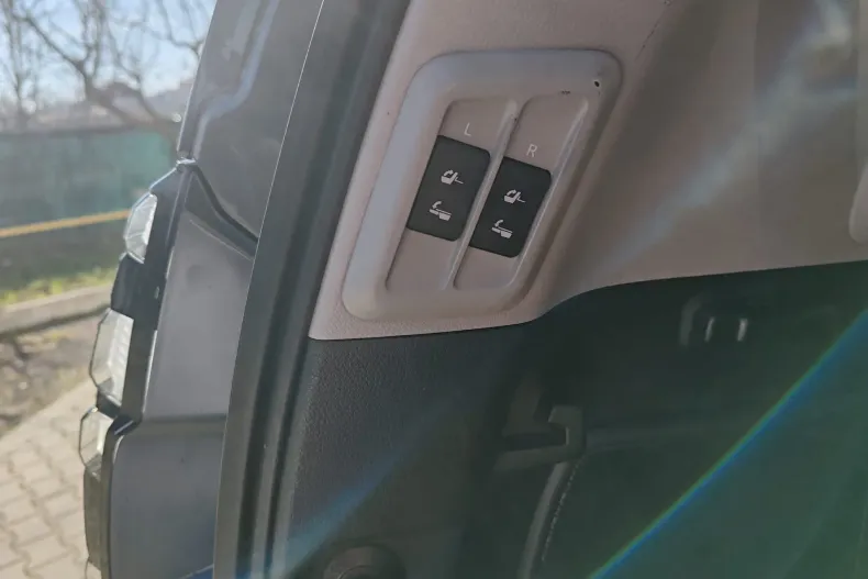 Toyota Land Cruiser din 2022 cu 170.835 km - oferta TOY197252 - foto 21