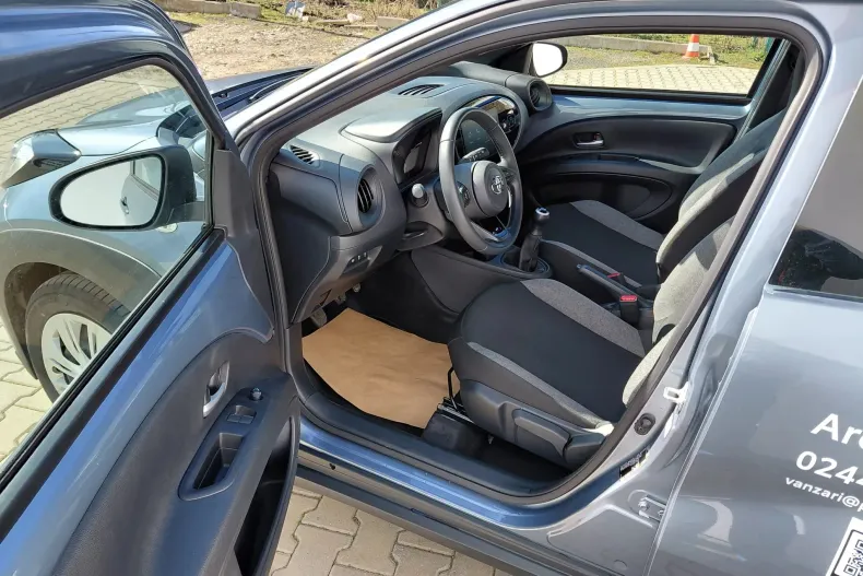 Toyota Aygo din 2025 cu 6.140 km - oferta TOY197253 - foto 7