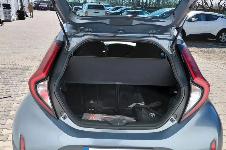 Toyota Aygo din 2025 cu 6.140 km - oferta TOY197253 - foto 11