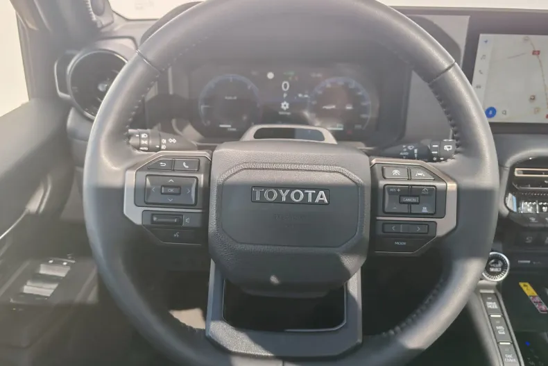 Toyota Land Cruiser din 2025 cu 15.700 km - oferta TOY197254 - foto 10