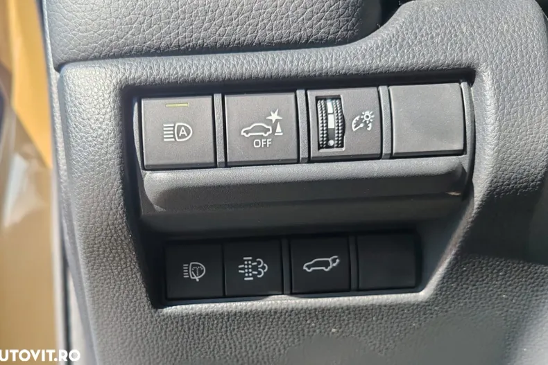 Toyota Land Cruiser din 2025 cu 15.700 km - oferta TOY197254 - foto 16