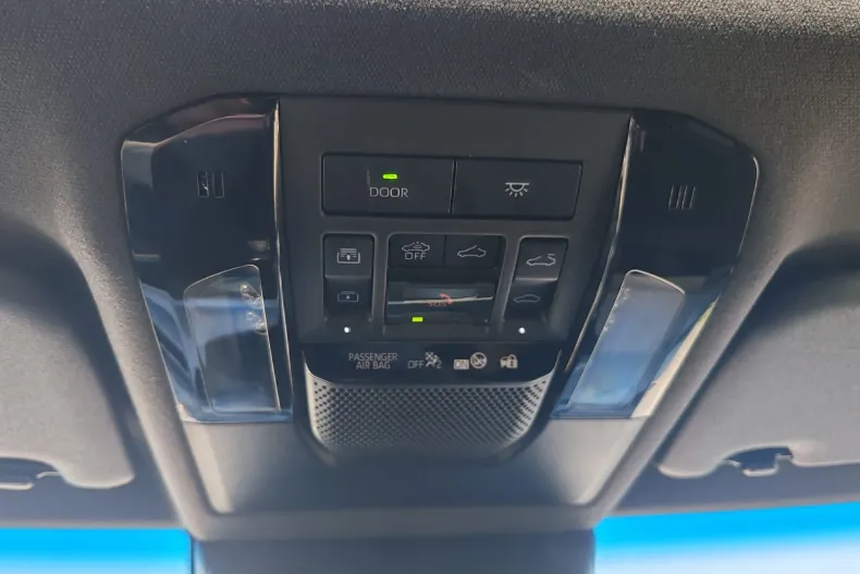 Toyota Land Cruiser din 2025 cu 15.700 km - oferta TOY197254 - foto 18