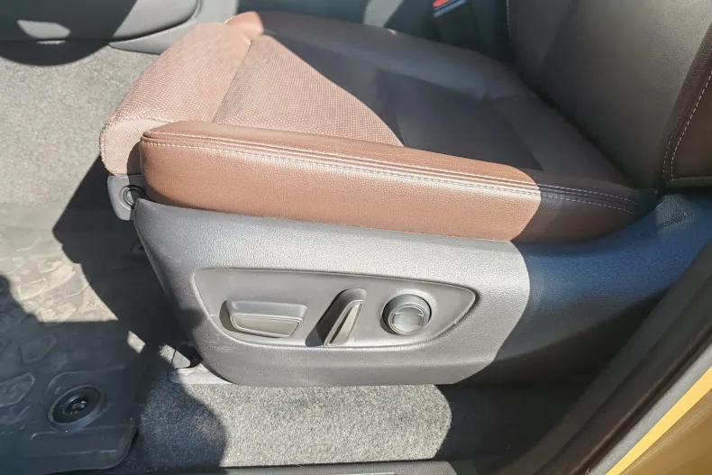 Toyota Land Cruiser din 2025 cu 15.700 km - oferta TOY197254 - foto 20