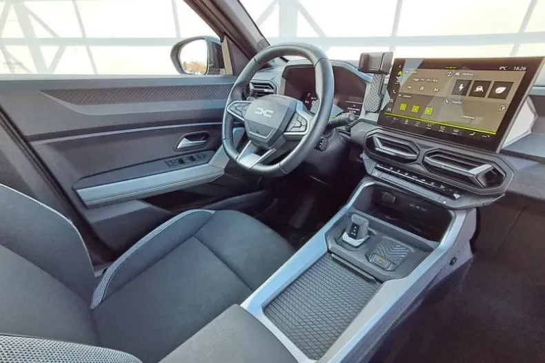 Dacia Bigster din 2025 cu 14.617 km - oferta DAC197261 - foto 12