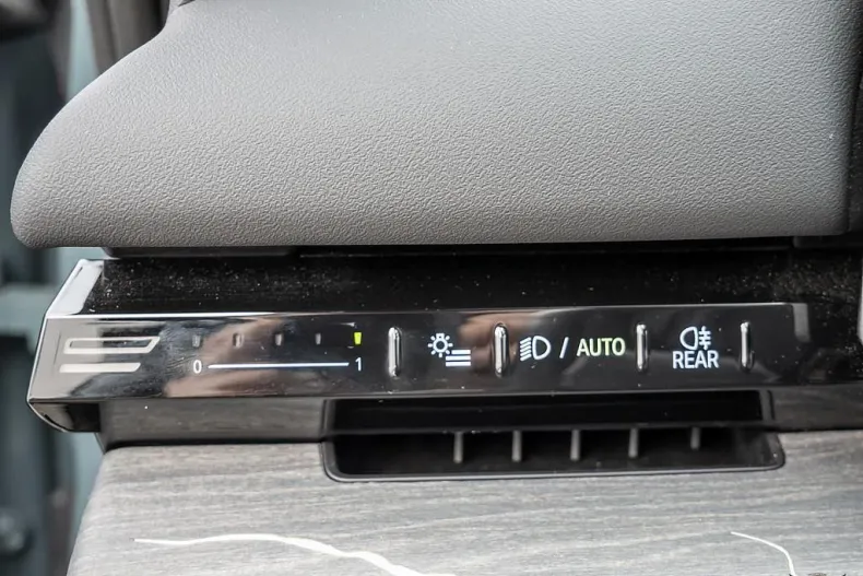 BMW 520i (Seria 5) din 2025 cu 19.275 km - oferta BMW197262 - foto 13