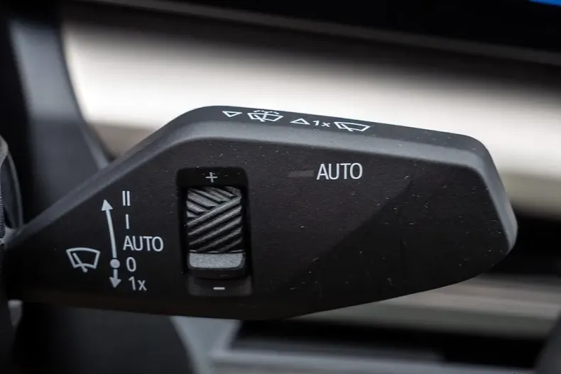 BMW 520i (Seria 5) din 2025 cu 19.275 km - oferta BMW197262 - foto 21