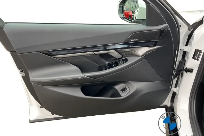 BMW 520d (Seria 5) din 2025 cu 25.116 km - oferta BMW197263 - foto 16