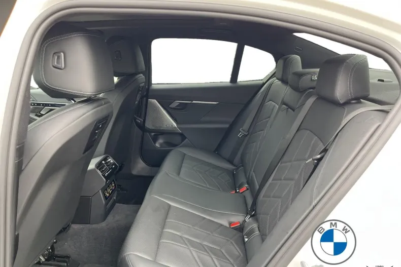 BMW 520d (Seria 5) din 2025 cu 25.116 km - oferta BMW197263 - foto 19