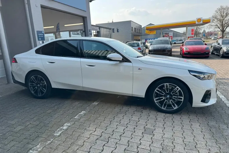 BMW 520d (Seria 5) din 2025 cu 10.900 km - oferta BMW197264 - foto 2