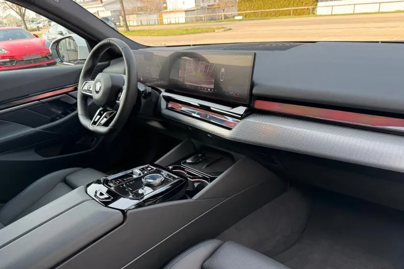 BMW 520d (Seria 5) din 2025 cu 10.900 km - oferta BMW197264 - foto 11