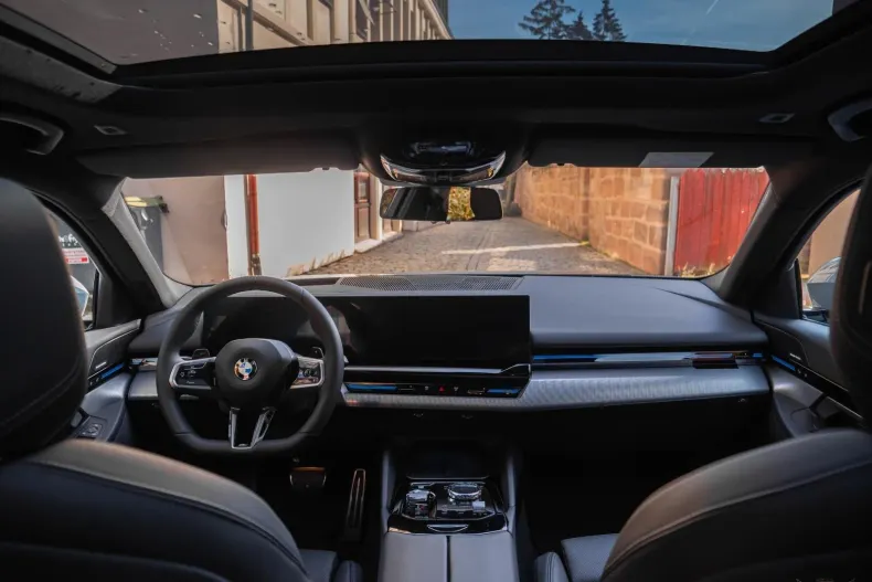 BMW 520d (Seria 5) din 2025 cu 15.000 km - oferta BMW197265 - foto 8