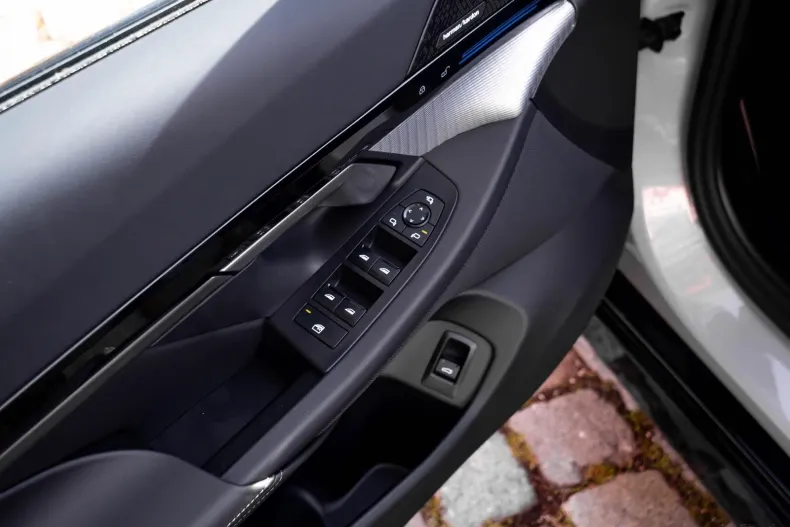 BMW 520d (Seria 5) din 2025 cu 15.000 km - oferta BMW197265 - foto 14