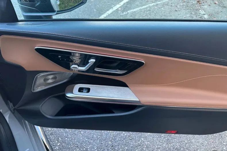 Mercedes-Benz CLE din 2025 cu 9.300 km - oferta MER197269 - foto 19