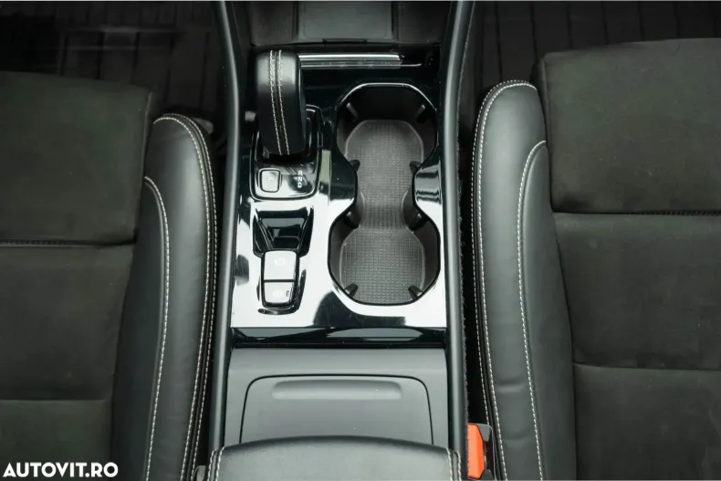 Volvo XC40 din 2022 cu 78.400 km - oferta VOL197274 - foto 23