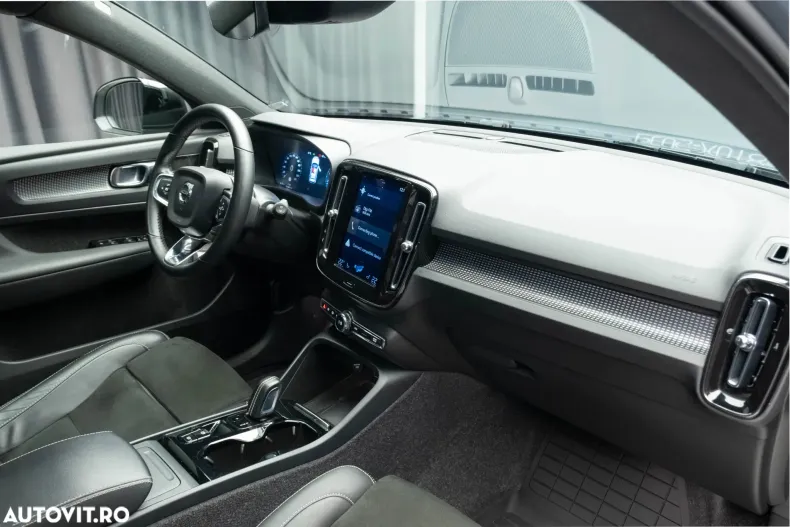 Volvo XC40 din 2022 cu 78.400 km - oferta VOL197274 - foto 29