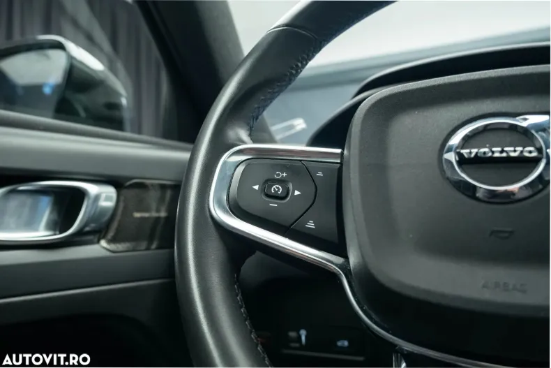 Volvo XC40 din 2022 cu 78.400 km - oferta VOL197274 - foto 33