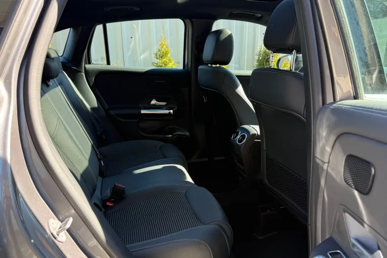 Mercedes-Benz GLA din 2021 cu 21.422 km - oferta MER197276 - foto 20
