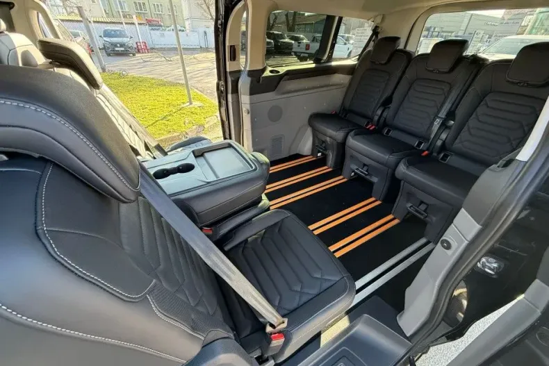 Ford Tourneo Custom din 2025 cu 1 km - oferta FOR197282 - foto 9