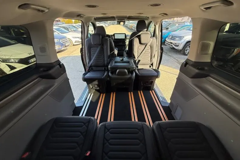 Ford Tourneo Custom din 2025 cu 1 km - oferta FOR197282 - foto 11