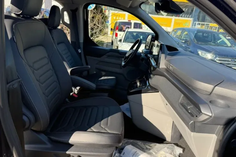 Ford Tourneo Custom din 2025 cu 1 km - oferta FOR197282 - foto 17