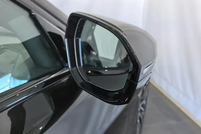 BMW M7 (Seria 7) din 2024 cu 49.642 km - oferta BMW197287 - foto 6