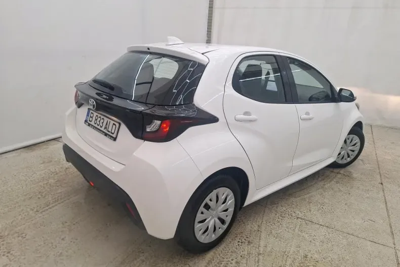Toyota Yaris din 2022 cu 13.930 km - oferta TOY197289 - foto 2