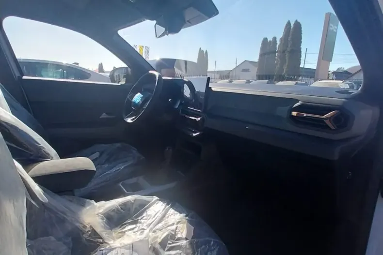 Dacia Duster din 2025 cu 5 km - oferta DAC197295 - foto 14