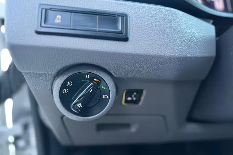 Volkswagen Transporter din 2021 cu 131.790 km - oferta VOL197296 - foto 26