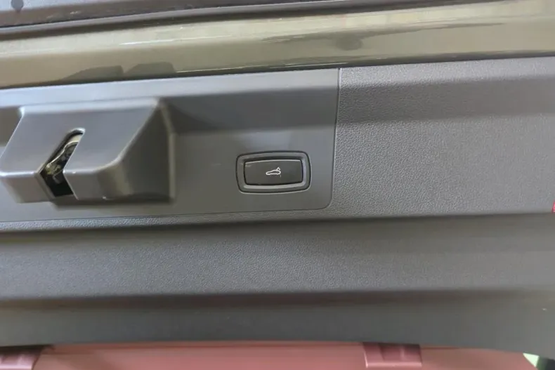 Porsche Panamera din 2024 cu 13.604 km - oferta POR197300 - foto 13