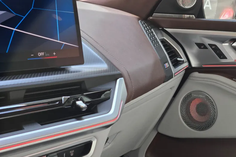 BMW XM (Seria X) din 2023 cu 53.100 km - oferta BMW197301 - foto 25