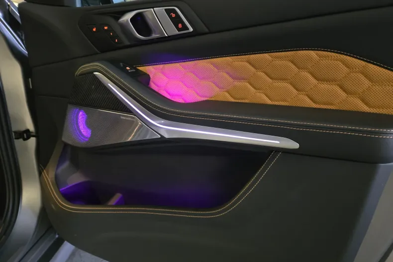 BMW X5 M (Seria X) din 2024 cu 30.315 km - oferta BMW197302 - foto 16