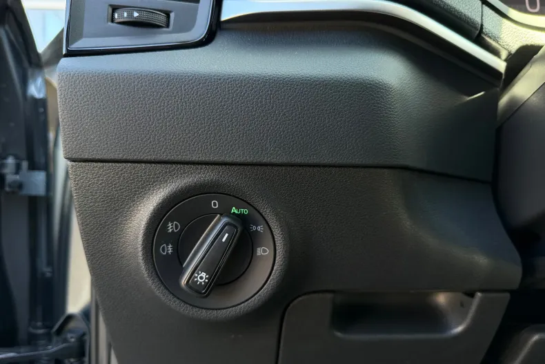 Skoda Karoq din 2025 cu 6.551 km - oferta SKO197303 - foto 25