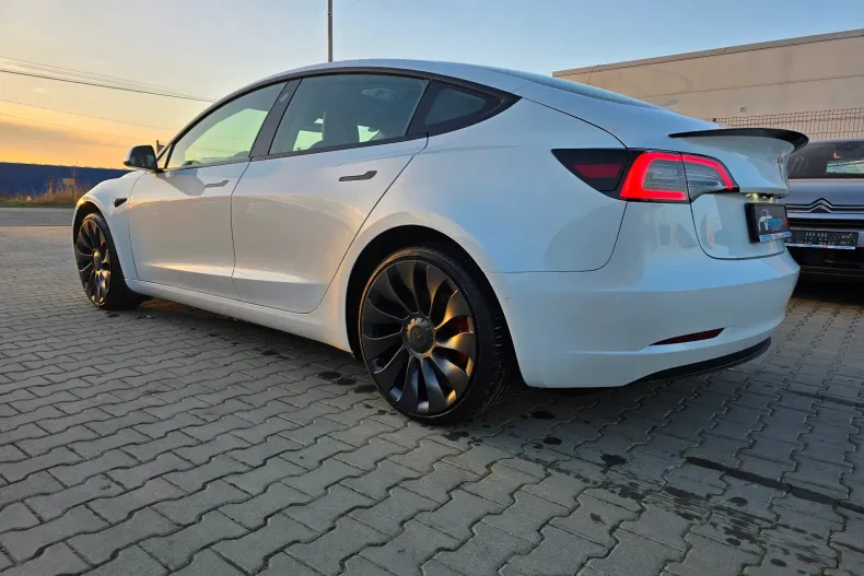 Tesla Model 3 din 2021 cu 77.000 km - oferta TES197304 - foto 2