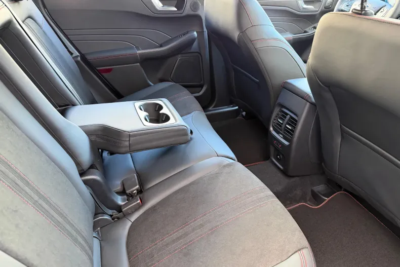 Ford Kuga din 2026 cu 1 km - oferta FOR197322 - foto 12