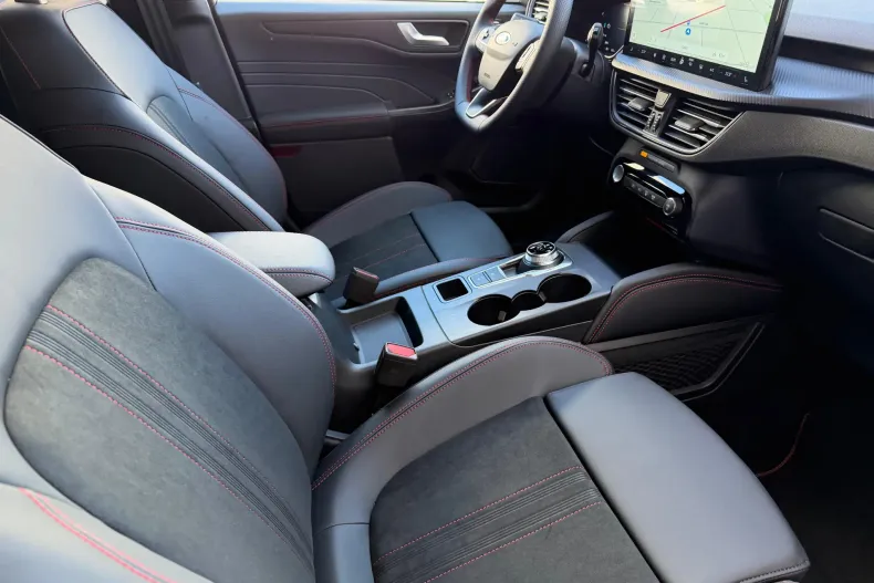 Ford Kuga din 2026 cu 1 km - oferta FOR197322 - foto 16