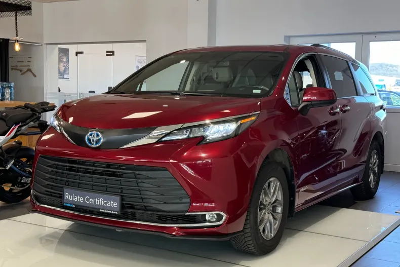 Toyota Sienna din 2023 cu 18.016 km - oferta TOY197333 - foto 3