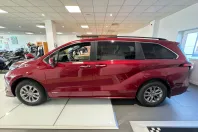 Toyota Sienna din 2023 cu 18.016 km - oferta TOY197333 - foto 4