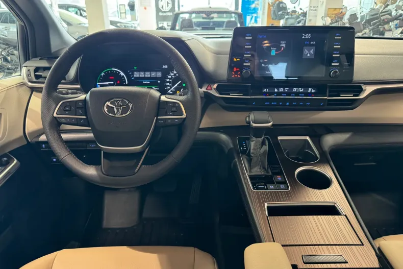 Toyota Sienna din 2023 cu 18.016 km - oferta TOY197333 - foto 15