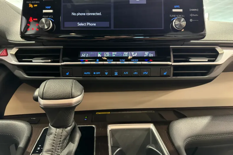 Toyota Sienna din 2023 cu 18.016 km - oferta TOY197333 - foto 18