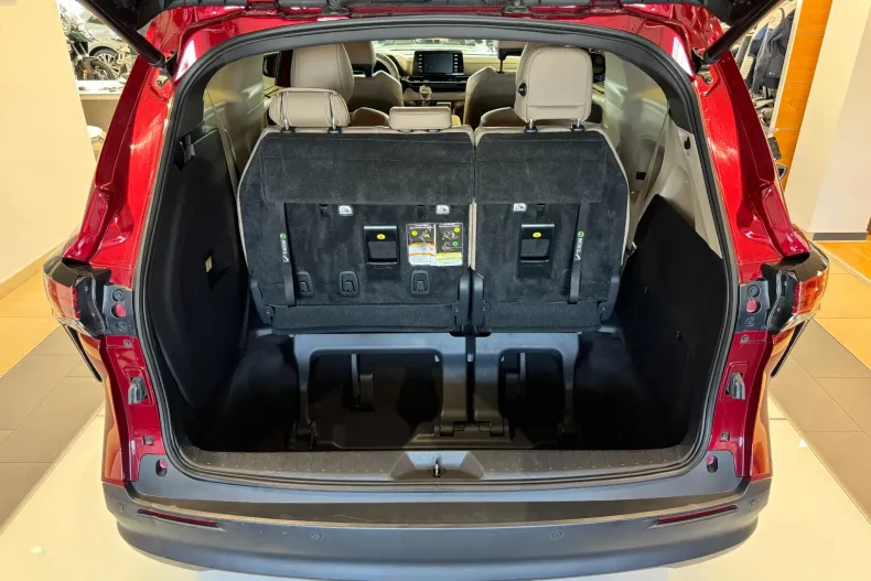 Toyota Sienna din 2023 cu 18.016 km - oferta TOY197333 - foto 33