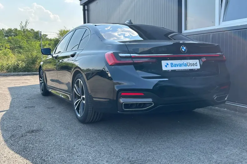 BMW 750i (Seria 7) din 2022 cu 111.900 km - oferta BMW197336 - foto 3