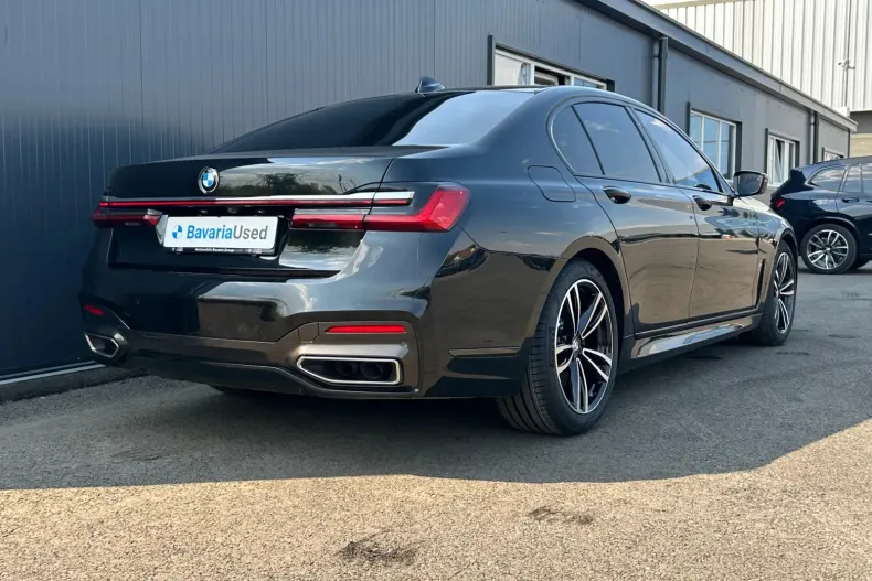 BMW 750i (Seria 7) din 2022 cu 111.900 km - oferta BMW197336 - foto 5