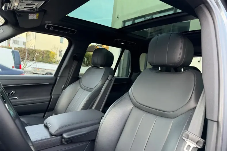 Land Rover Range Rover din 2025 cu 14.900 km - oferta LAN197340 - foto 8