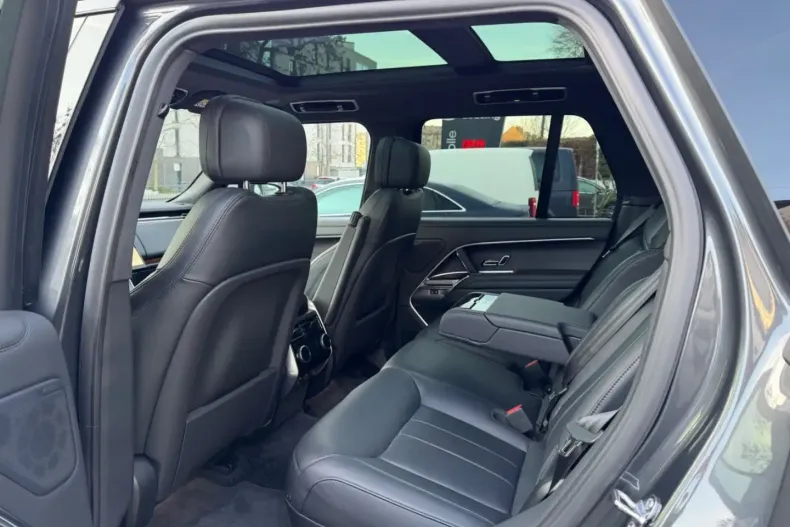 Land Rover Range Rover din 2025 cu 14.900 km - oferta LAN197340 - foto 9