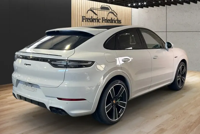 Porsche Cayenne din 2023 cu 40.143 km - oferta POR197342 - foto 3