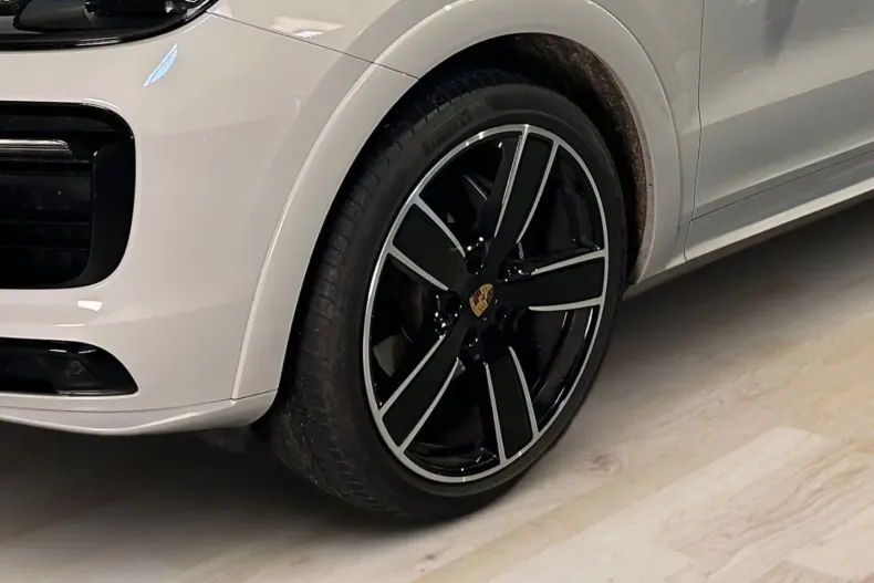 Porsche Cayenne din 2023 cu 40.143 km - oferta POR197342 - foto 6